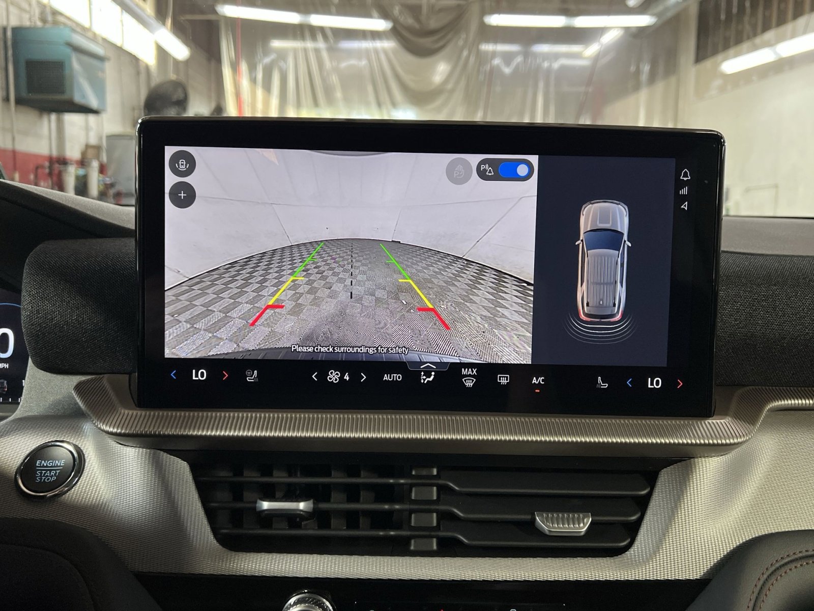 Used 2025 Ford Explorer Active w/ Active Comfort Package image 19