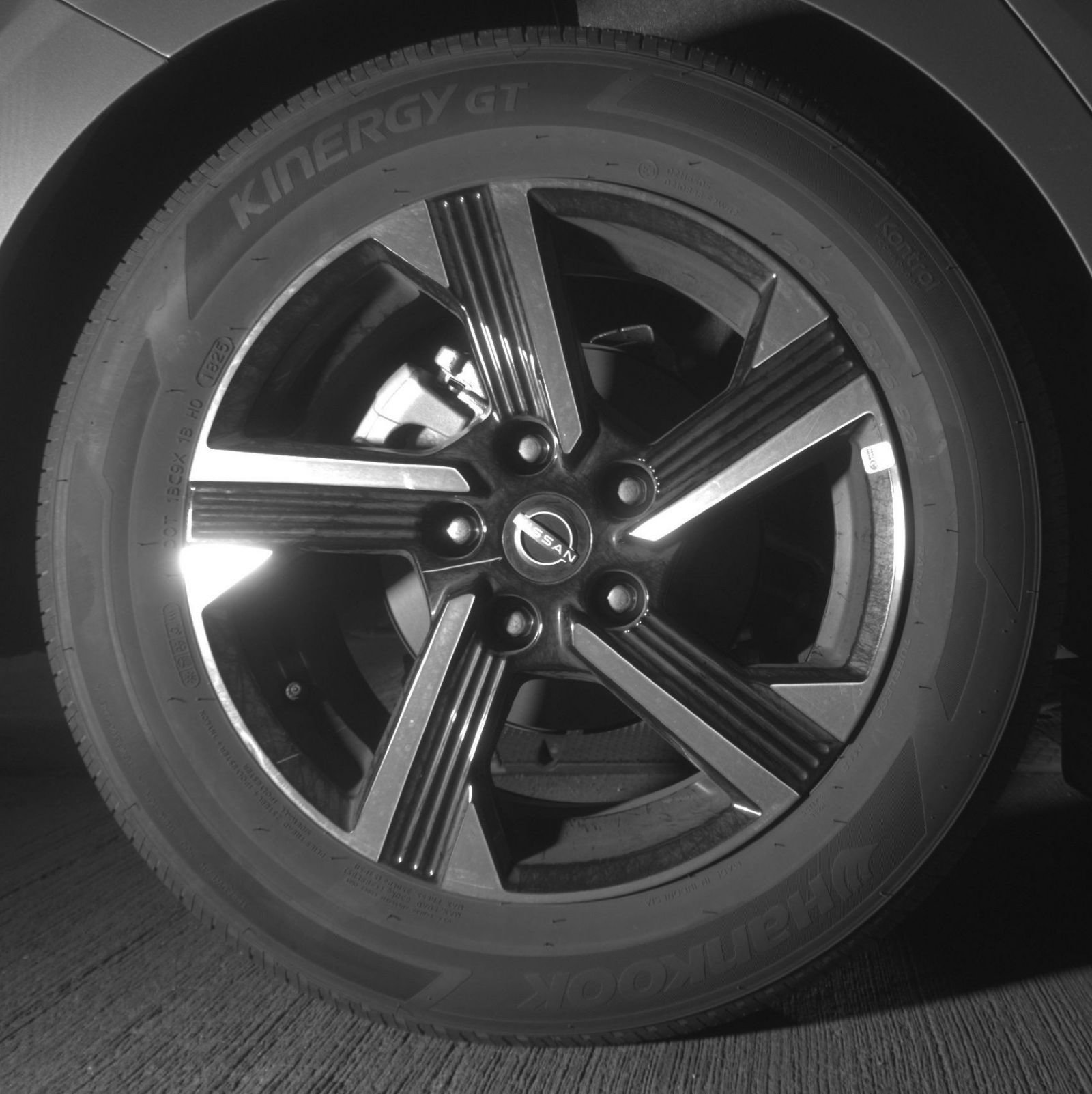 Used 2025 Nissan Sentra SV FWD image 18