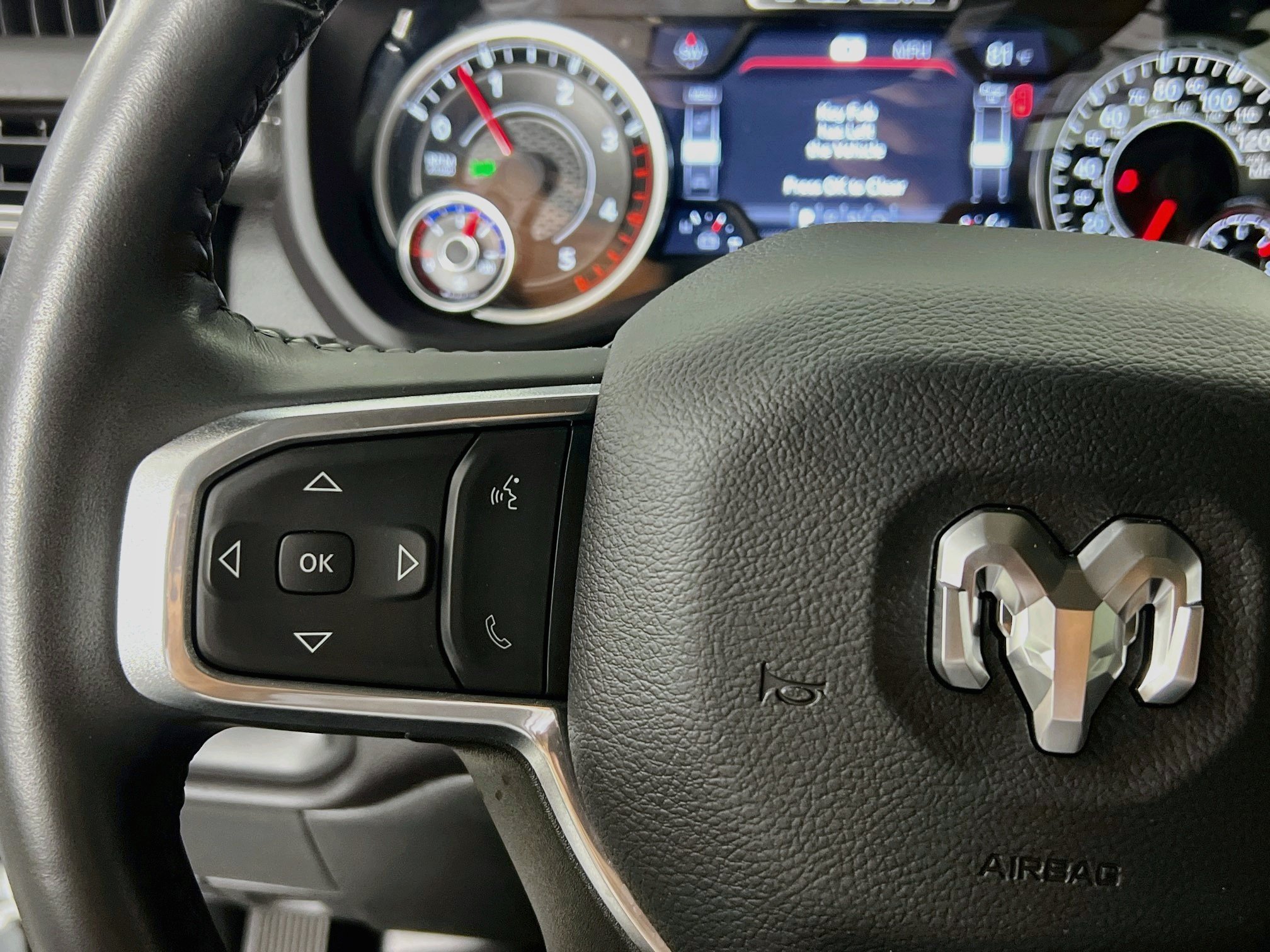 Used 2023 RAM 3500 Laramie AWD/4WD image 18