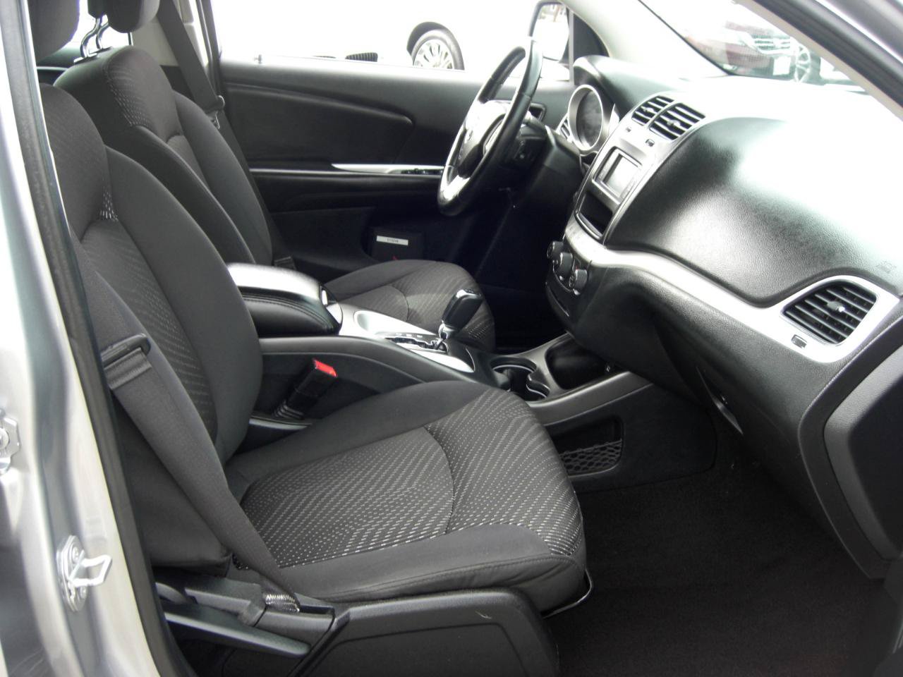 Used 2015 Dodge Journey American Value Package w/ Flexible Seating Group FWD image 19