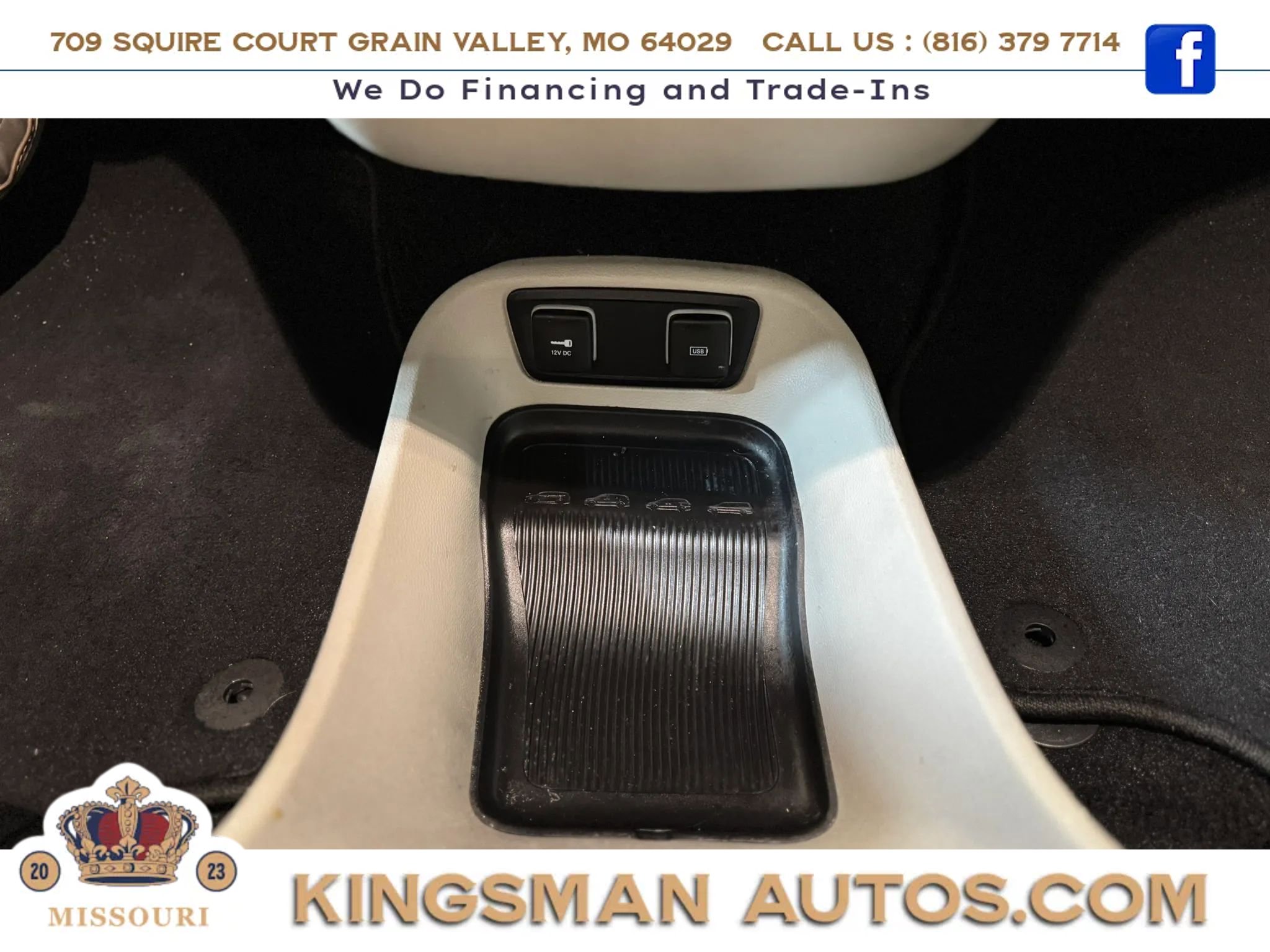 Used 2017 Chrysler Pacifica Touring-L w/ Tire & Wheel Group FWD image 22