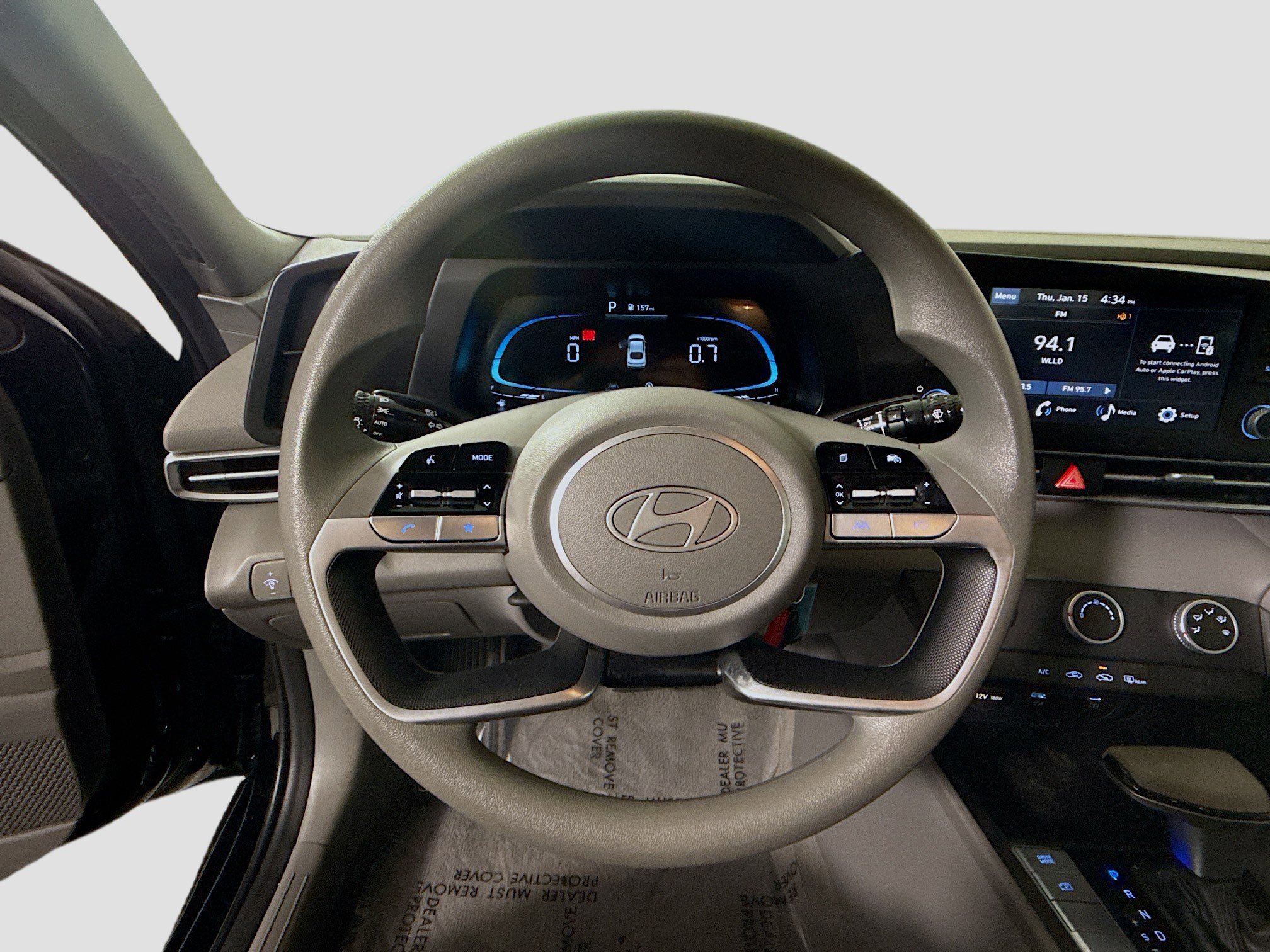 Used 2025 Hyundai Elantra SE image 13