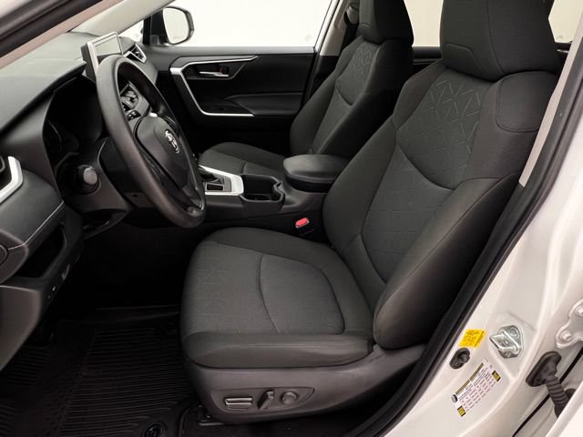 Used 2023 Toyota RAV4 XLE AWD/4WD image 15