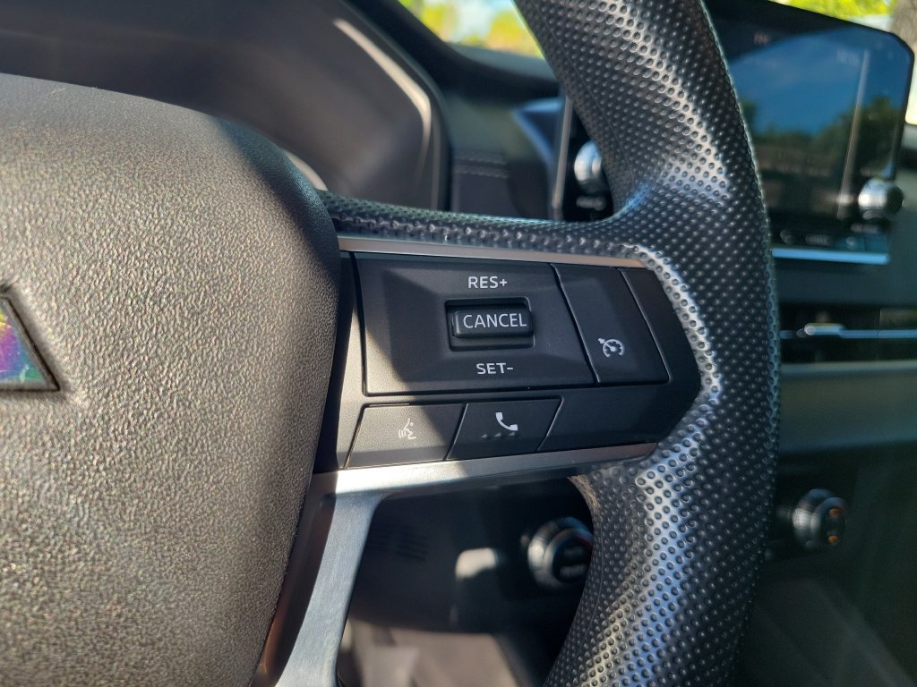 Used 2023 Mitsubishi Outlander ES FWD image 32