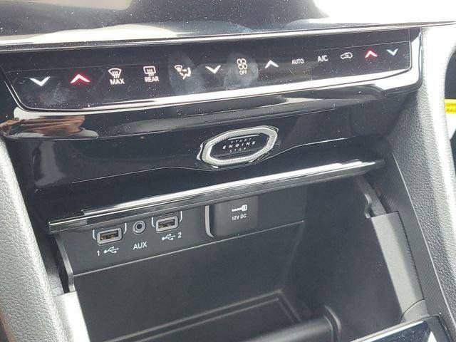 New 2026 Jeep Grand Cherokee Limited w/ Limited Altitude Package AWD/4WD image 28