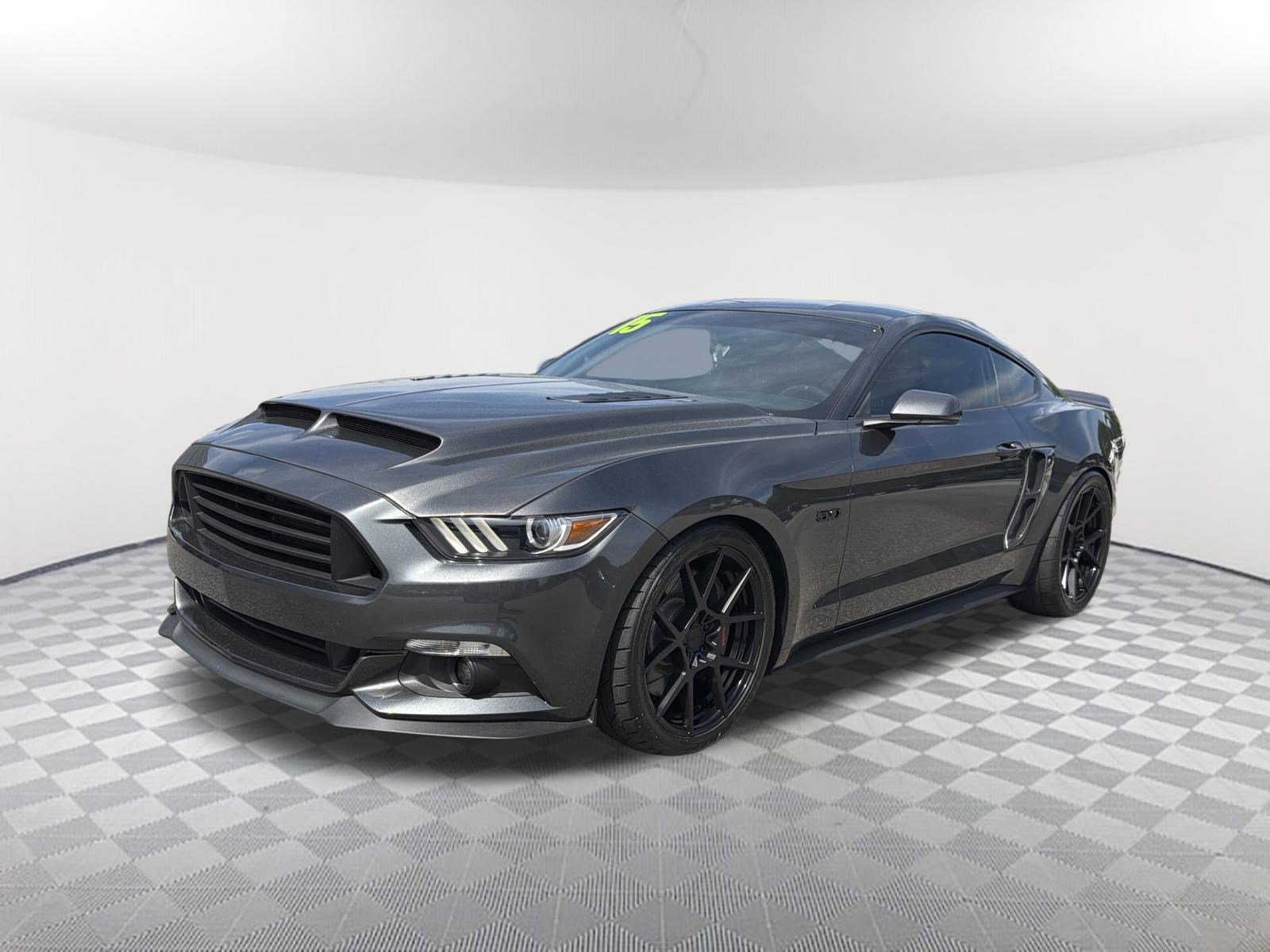 Used 2015 Ford Mustang GT Premium w/ GT Performance Package RWD image 3