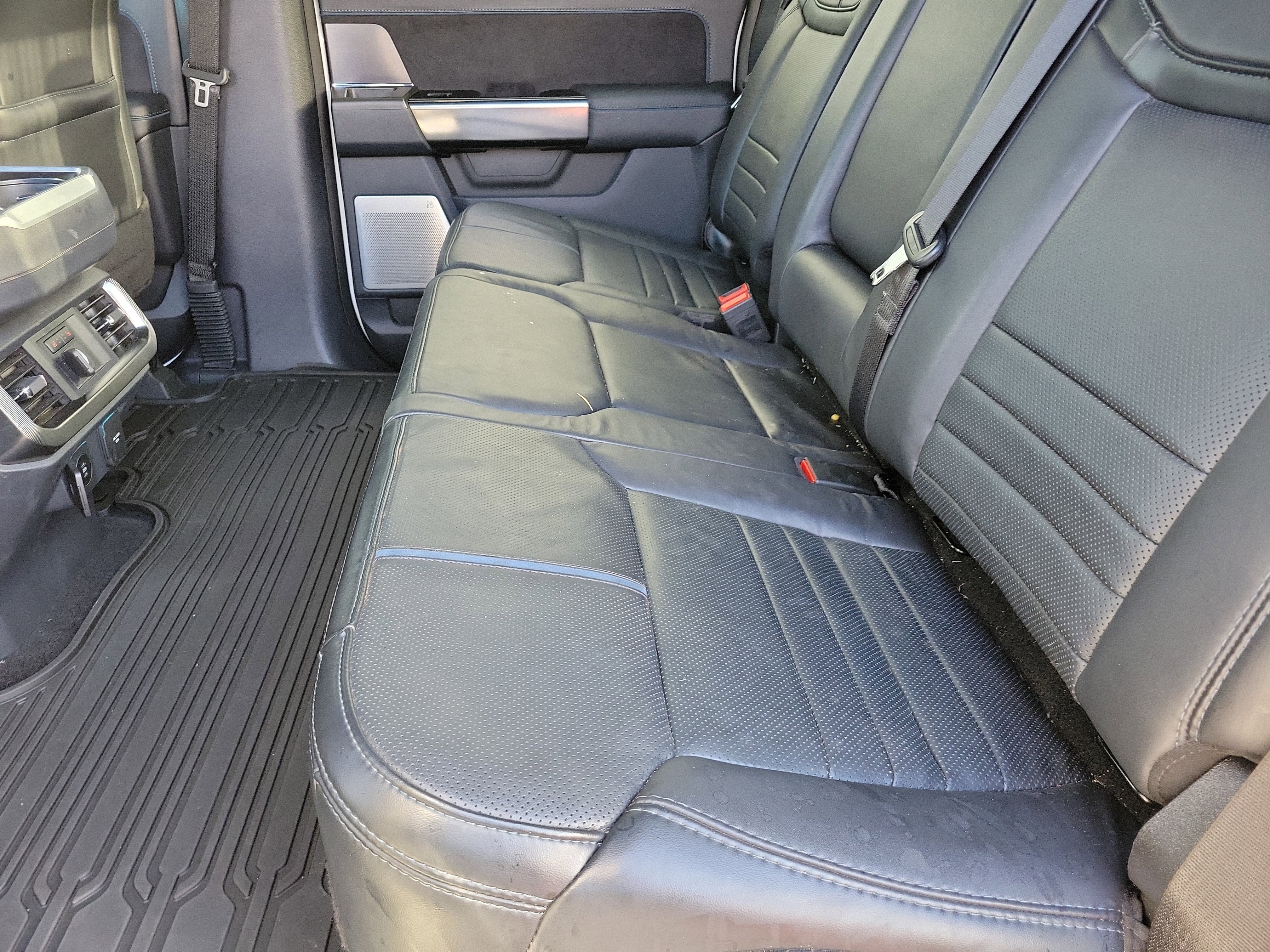 Used 2024 Ford F150 Platinum w/ Equipment Group 702A High image 18