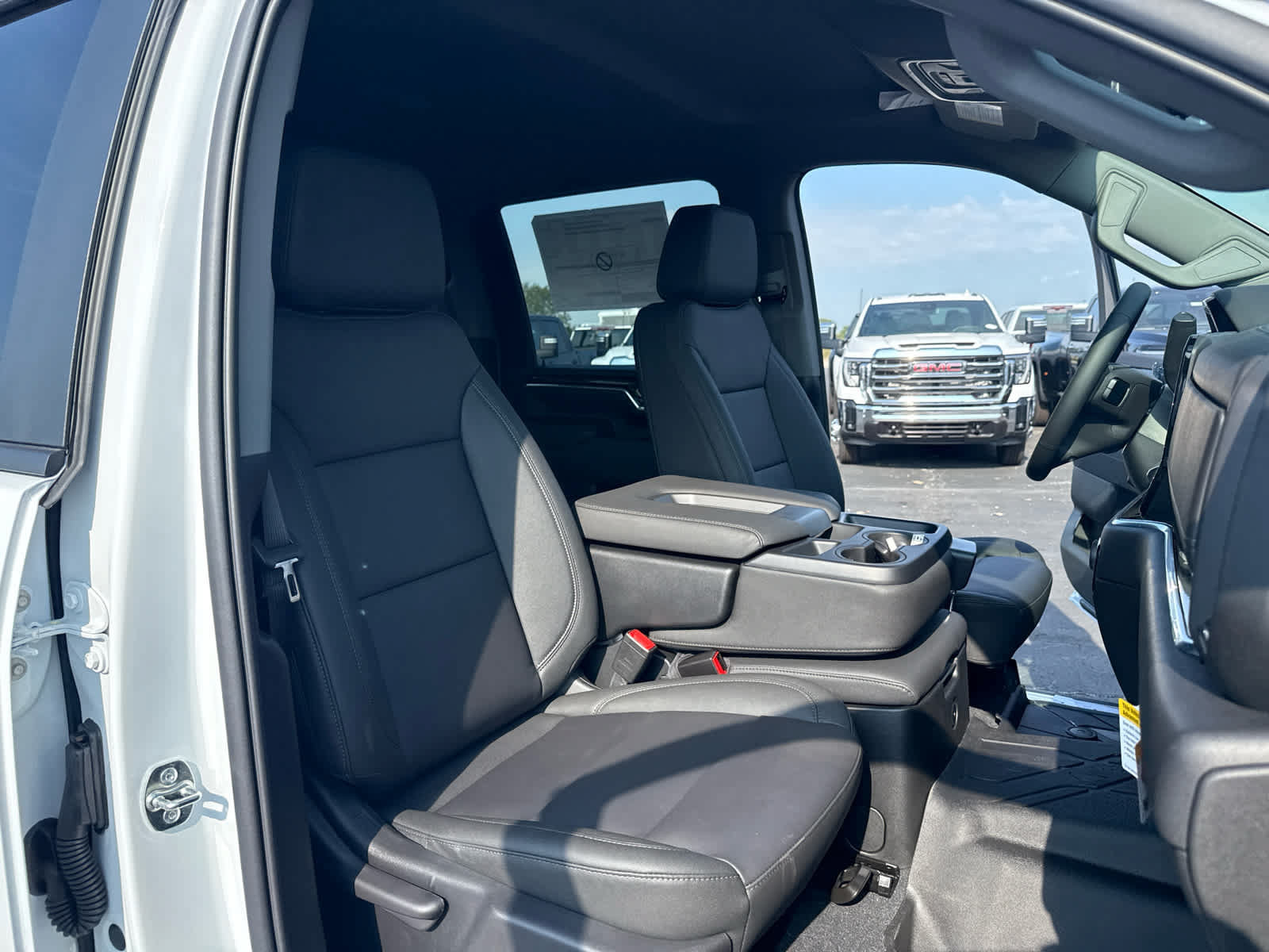 New 2026 Chevrolet Silverado 3500 LT w/ All Star Edition AWD/4WD image 26