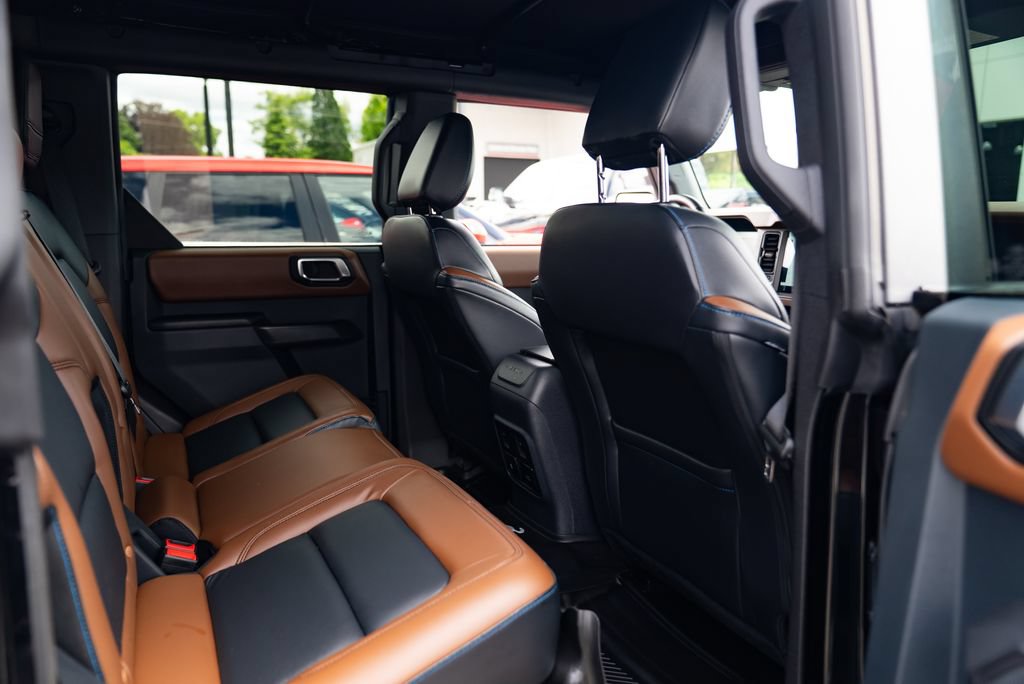 Used 2024 Ford Bronco Outer Banks AWD/4WD image 24