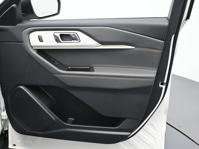 New 2026 Ford Explorer Active w/ Active Comfort Package RWD image 31