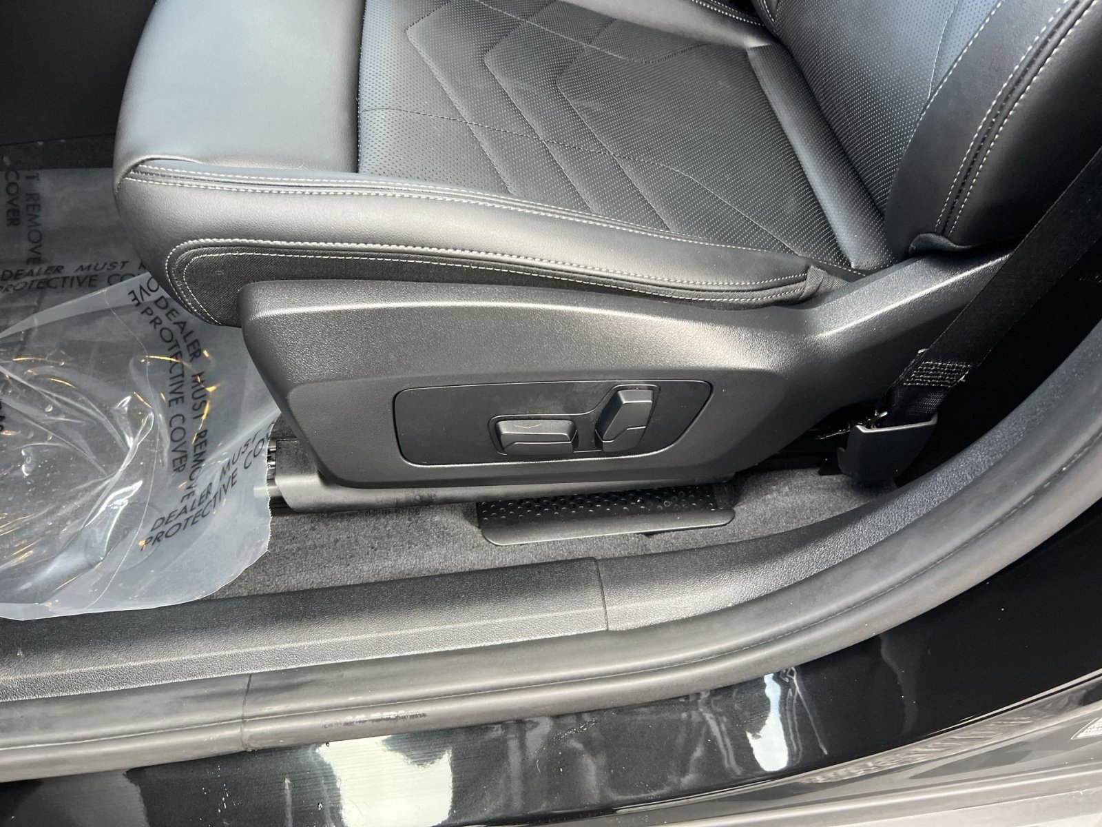 Used 2024 BMW X2 xDrive28i w/ Convenience Package image 14