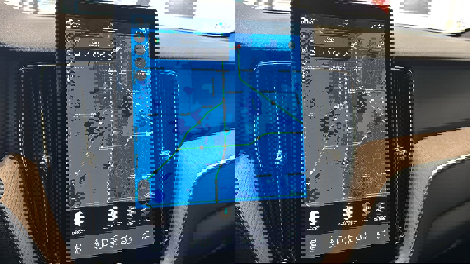 Used 2026 Volvo XC60 T8 Plus w/ Protection Package Premier image 16