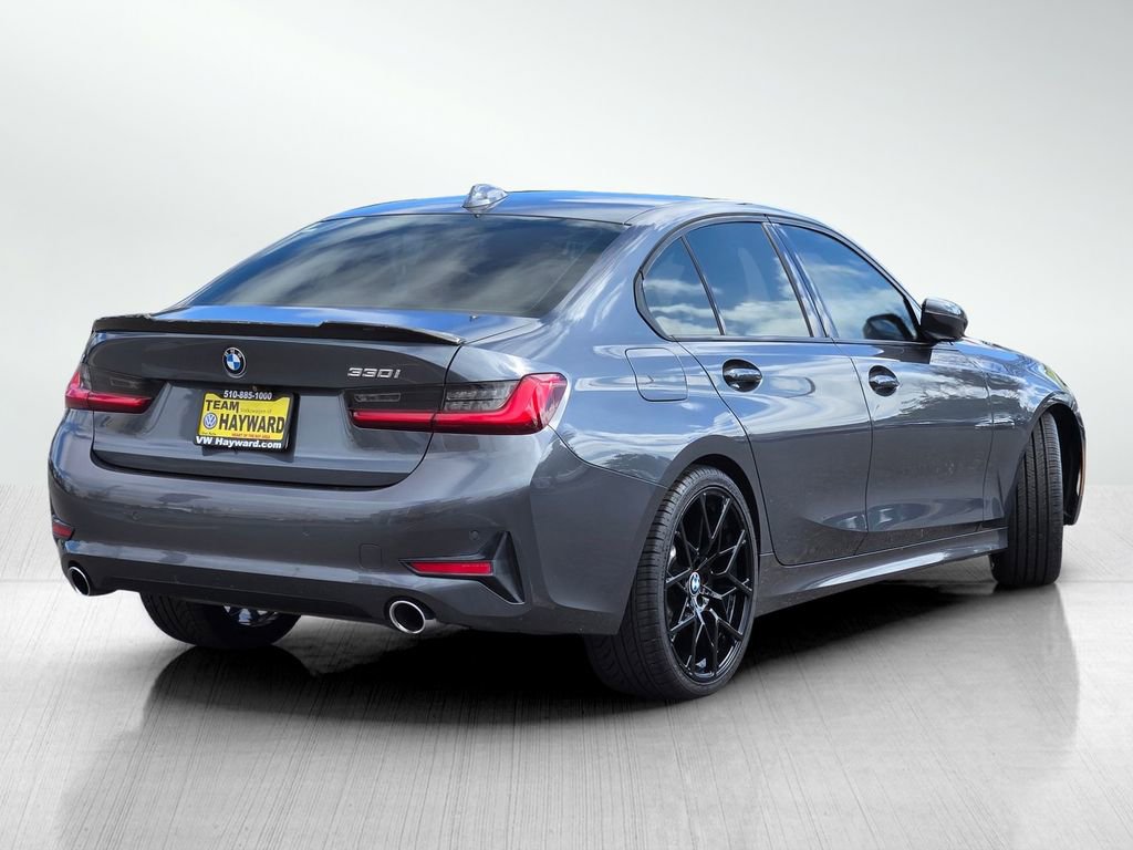 Used 2019 BMW 330i Sedan w/ Convenience Package image 4