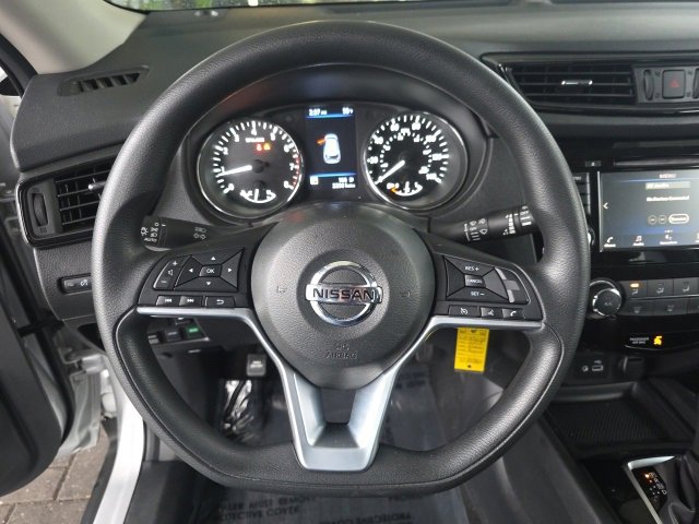 Used 2019 Nissan Rogue S image 24