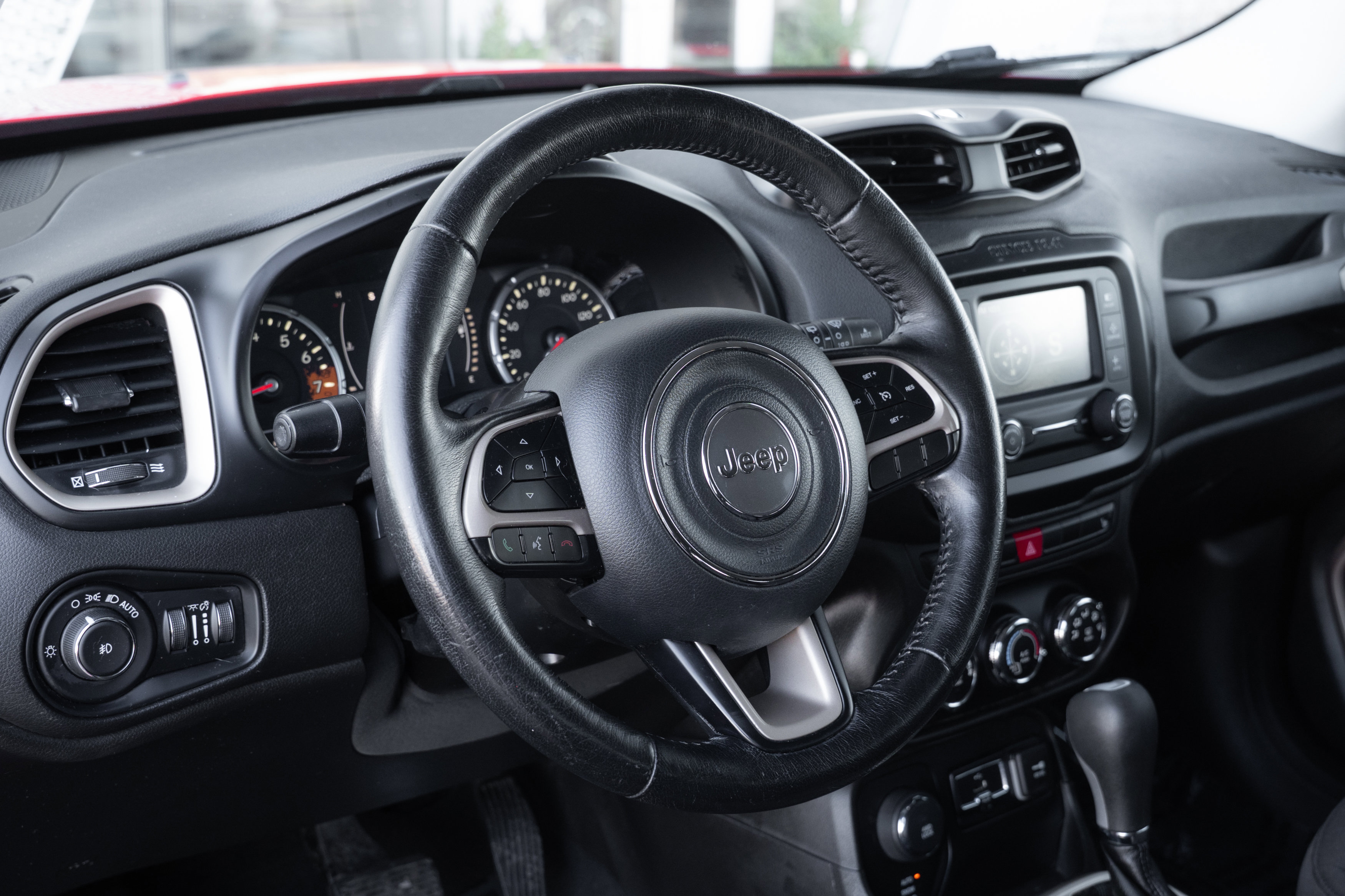 Used 2016 Jeep Renegade Latitude w/ Safety & Security Group image 11