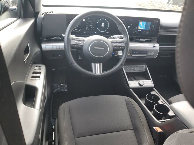 Used 2025 Hyundai Kona SEL image 10