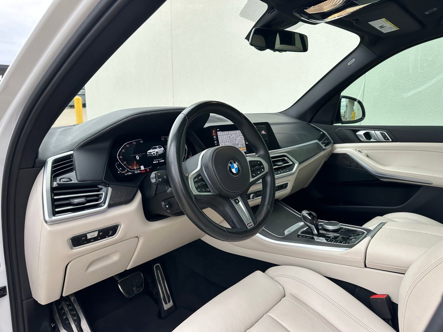 Used 2022 BMW X5 sDrive40i w/ M Sport Package RWD image 10