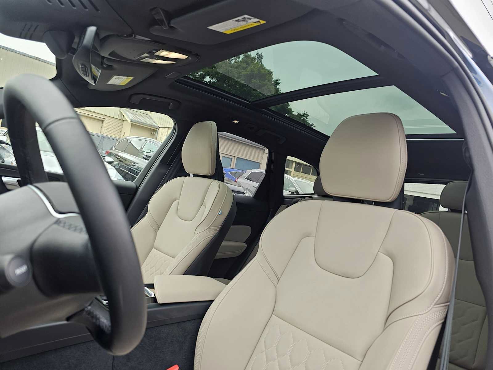 Certified 2026 Volvo XC60 B5 Plus w/ Protection Package Premier AWD/4WD image 23
