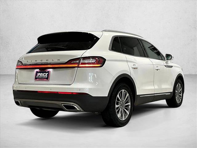 Used 2023 Lincoln Nautilus FWD w/ Premium Package image 2