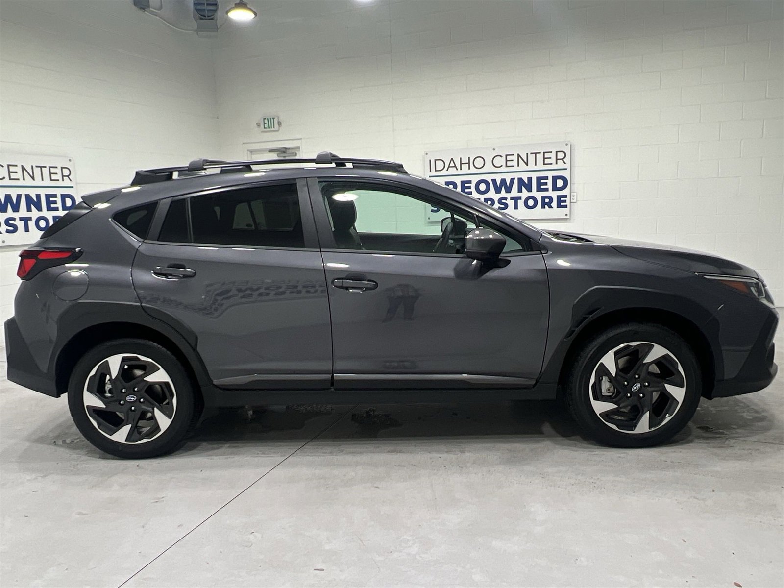 Used 2025 Subaru Crosstrek 2.5i Limited w/ Crosstrek Mirror Package image 9