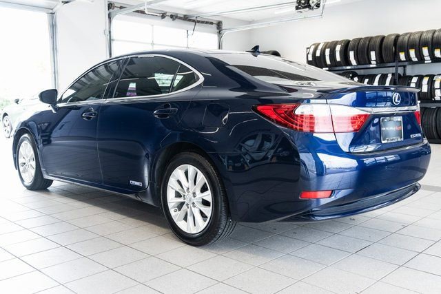 Used 2013 Lexus ES 300h w/ Premium Pkg image 4