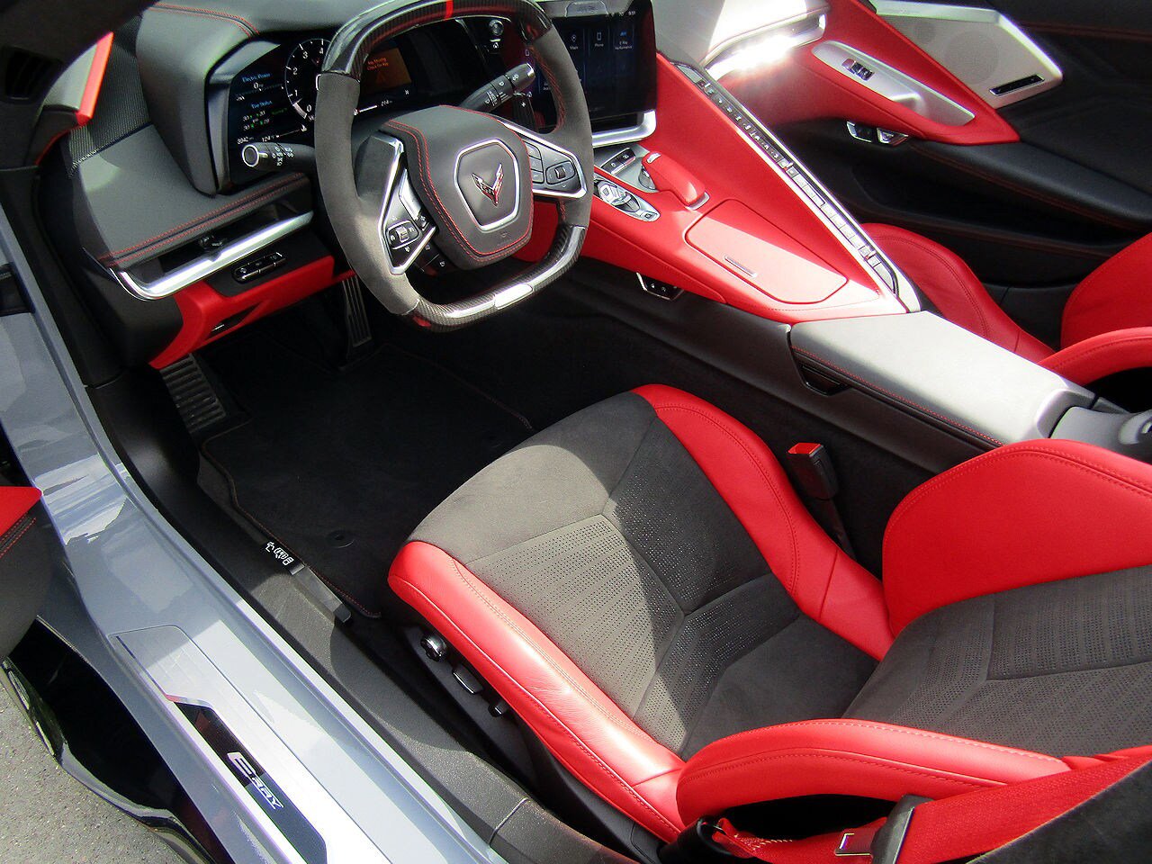 Used 2024 Chevrolet Corvette E-Ray w/ ZER Performance Package AWD/4WD image 10