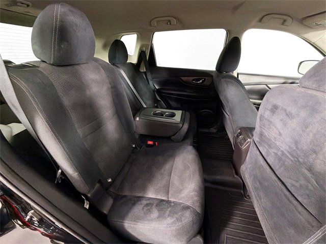 Used 2016 Nissan Rogue SV image 23