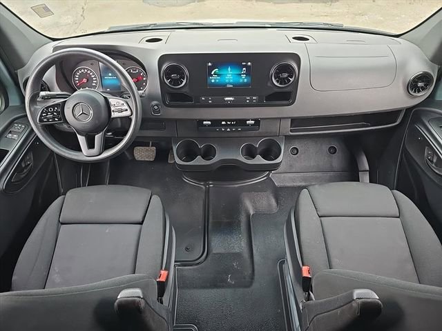 Used 2023 Mercedes-Benz Sprinter 2500 image 27