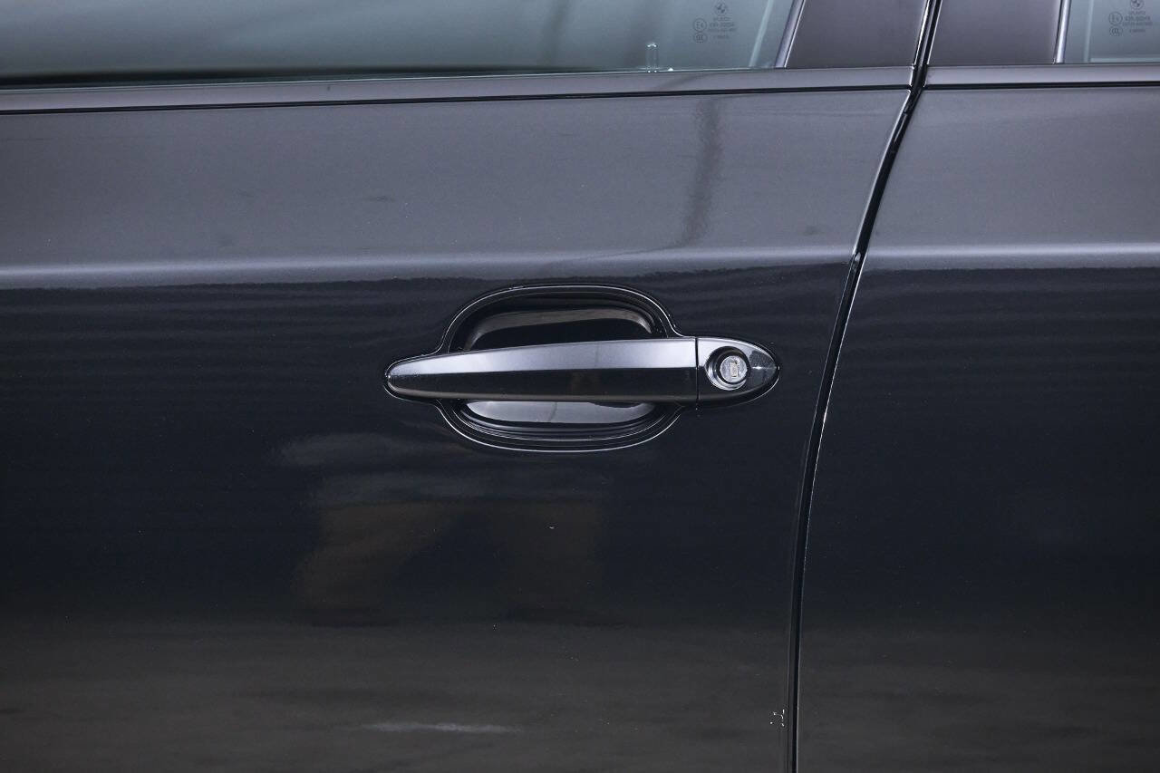 Used 2008 BMW M5 image 42