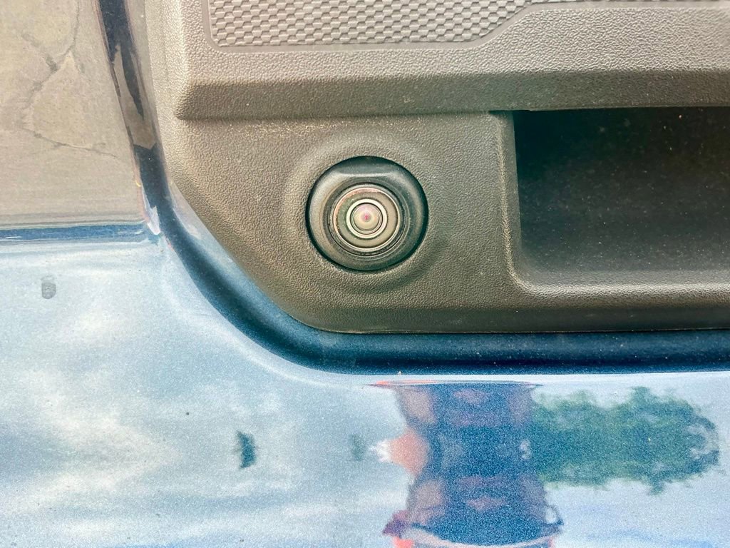 Used 2020 Chevrolet Silverado 1500 LT w/ LT Value Package AWD/4WD image 15