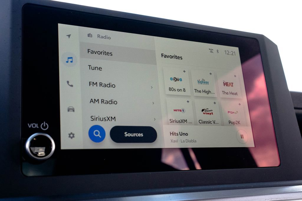 Used 2025 Toyota Tacoma SR5 AWD/4WD image 27