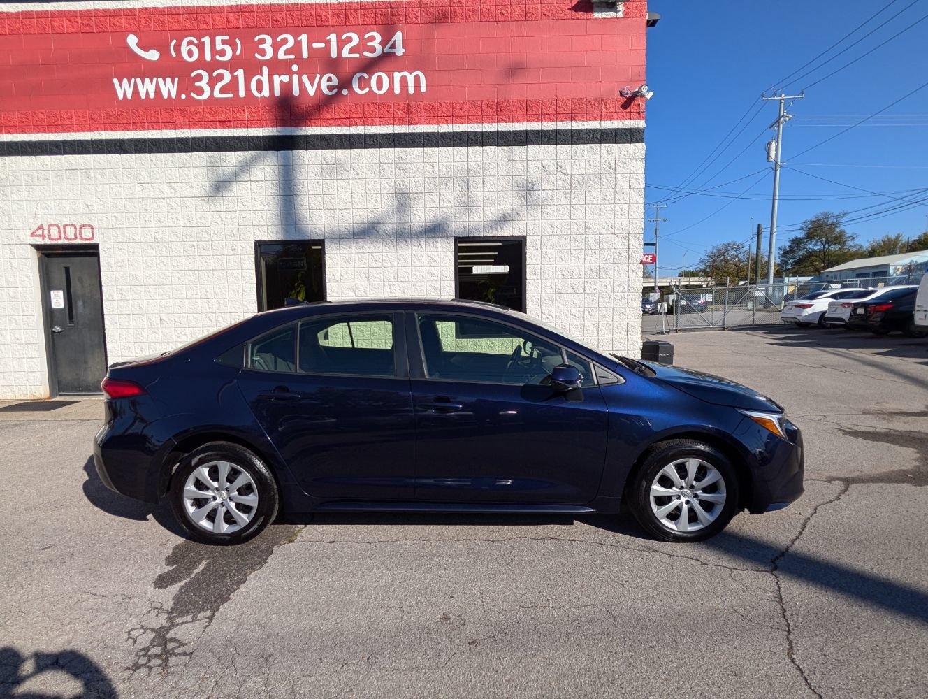 Used 2023 Toyota Corolla LE FWD image 5