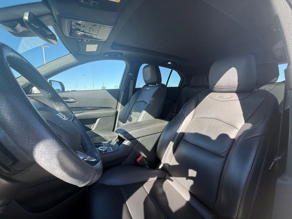 Used 2023 Cadillac XT4 Sport FWD image 28