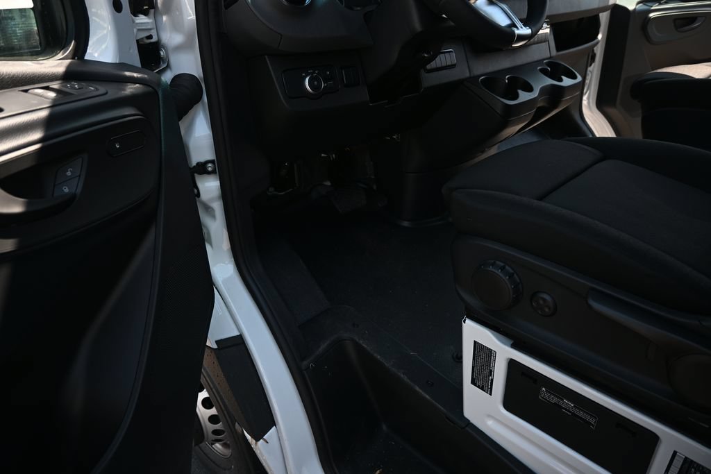 Used 2026 Mercedes-Benz Sprinter 4500 image 6