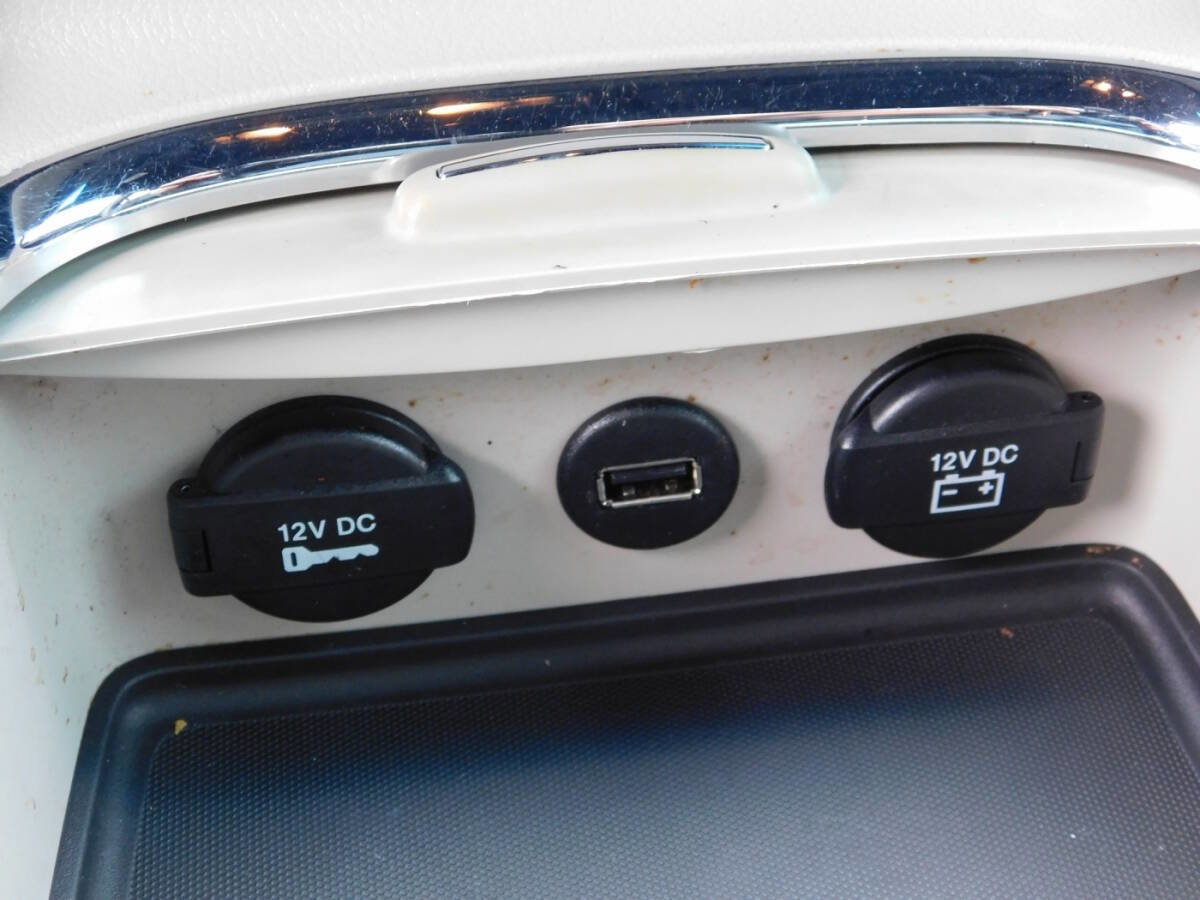 Used 2018 Dodge Grand Caravan SXT image 16