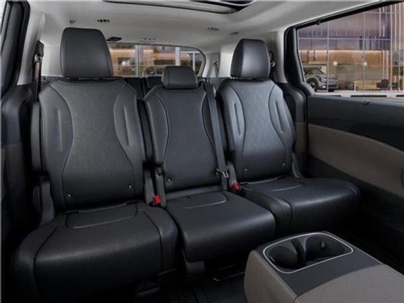 New 2026 Kia Carnival SX image 43