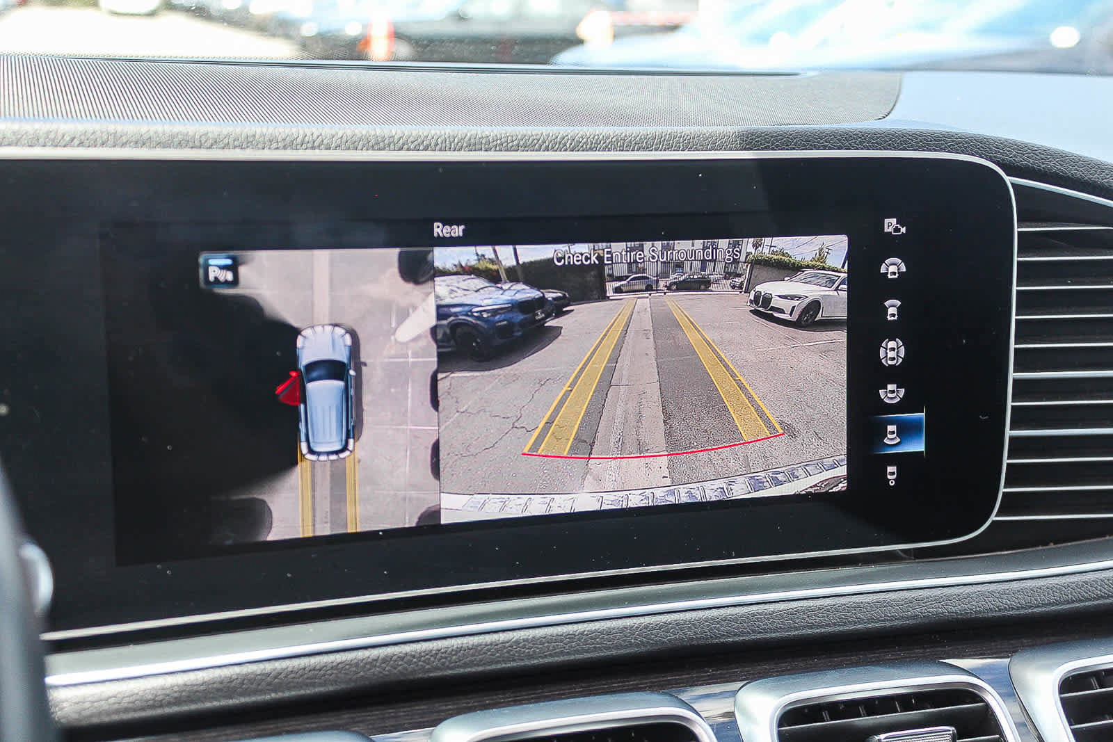 Used 2022 Mercedes-Benz GLE 350 4MATIC image 23