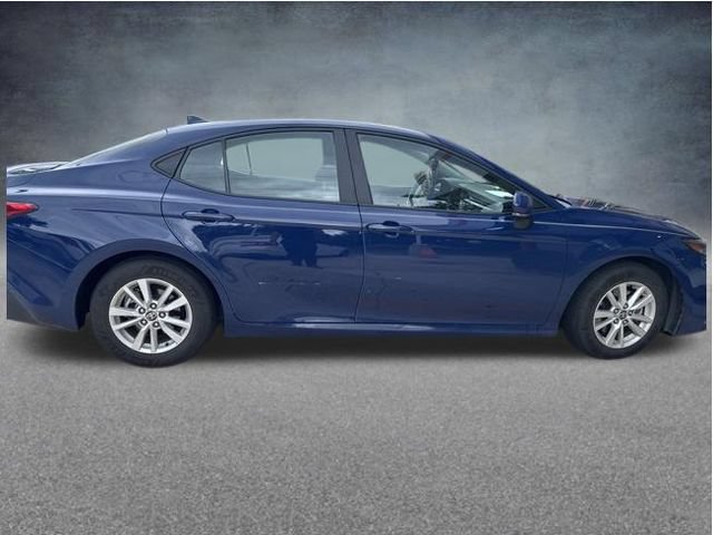 Used 2025 Toyota Camry LE FWD image 7