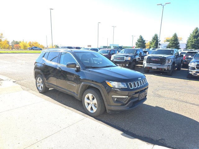 Used 2021 Jeep Compass Latitude w/ Convenience Group AWD/4WD image 3