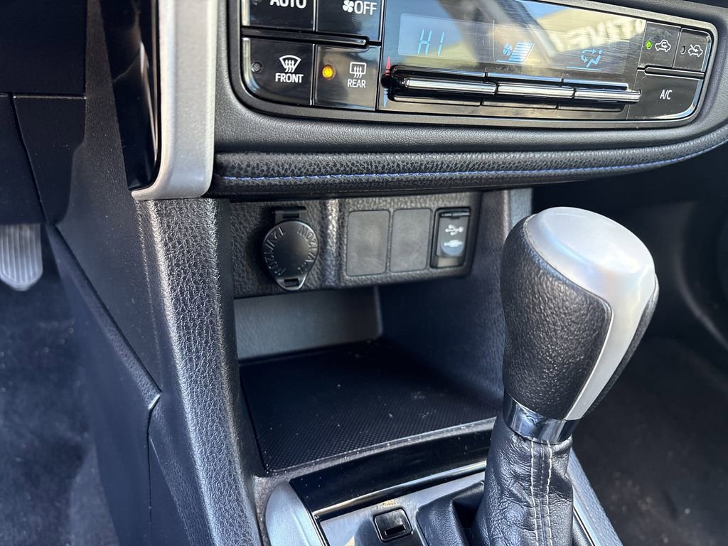 Used 2017 Toyota Corolla SE w/ Body Protection Package image 20