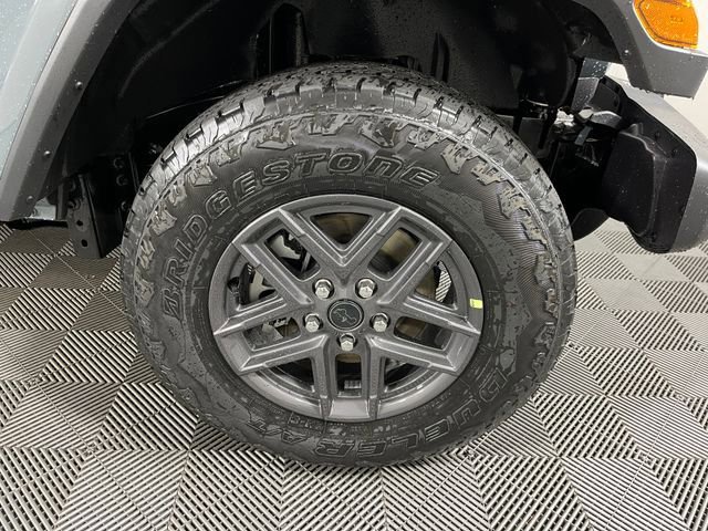 New 2026 Jeep Gladiator Sport AWD/4WD image 5