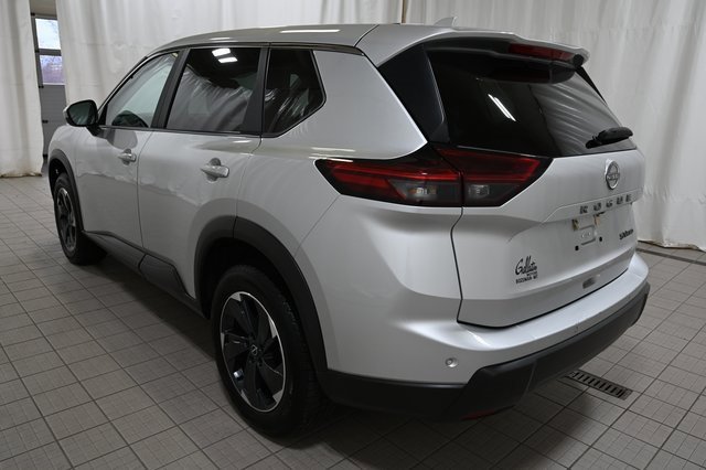 Used 2024 Nissan Rogue SV image 10