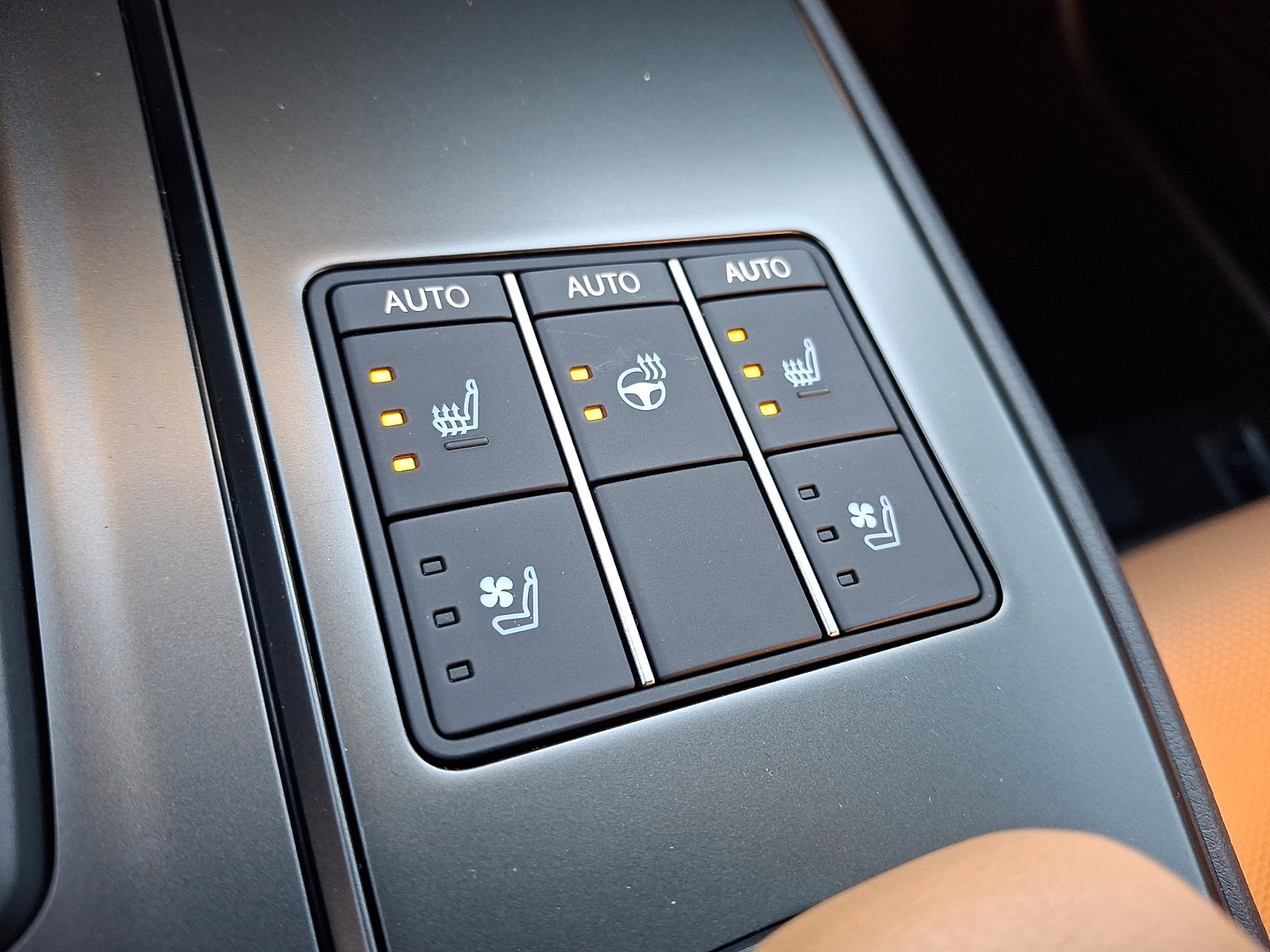 New 2025 Lexus UX 300h AWD image 16