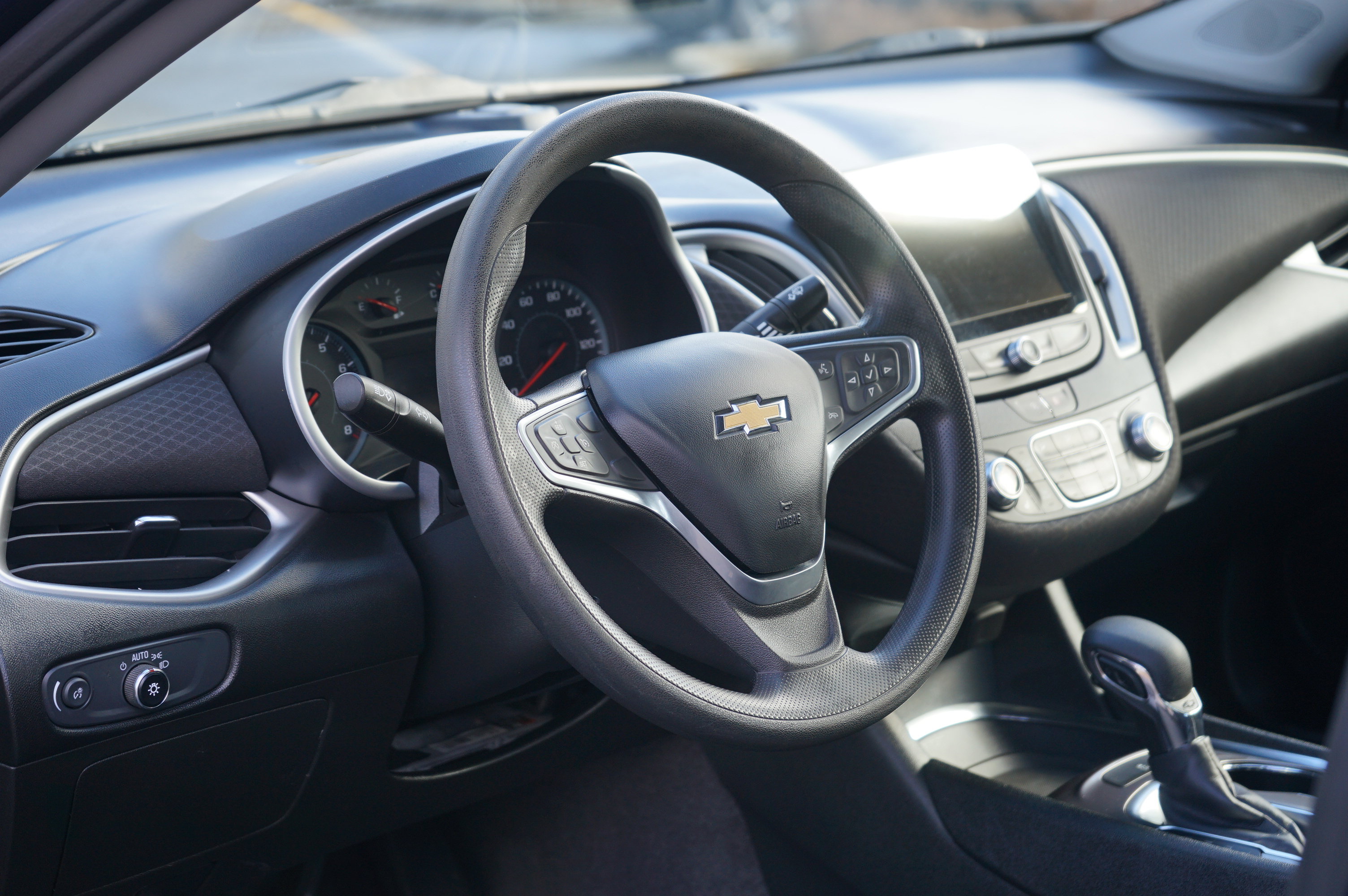 Used 2022 Chevrolet Malibu LT FWD image 14