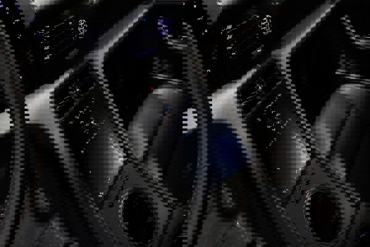 Used 2021 Porsche Taycan 4S w/ Premium Package image 25