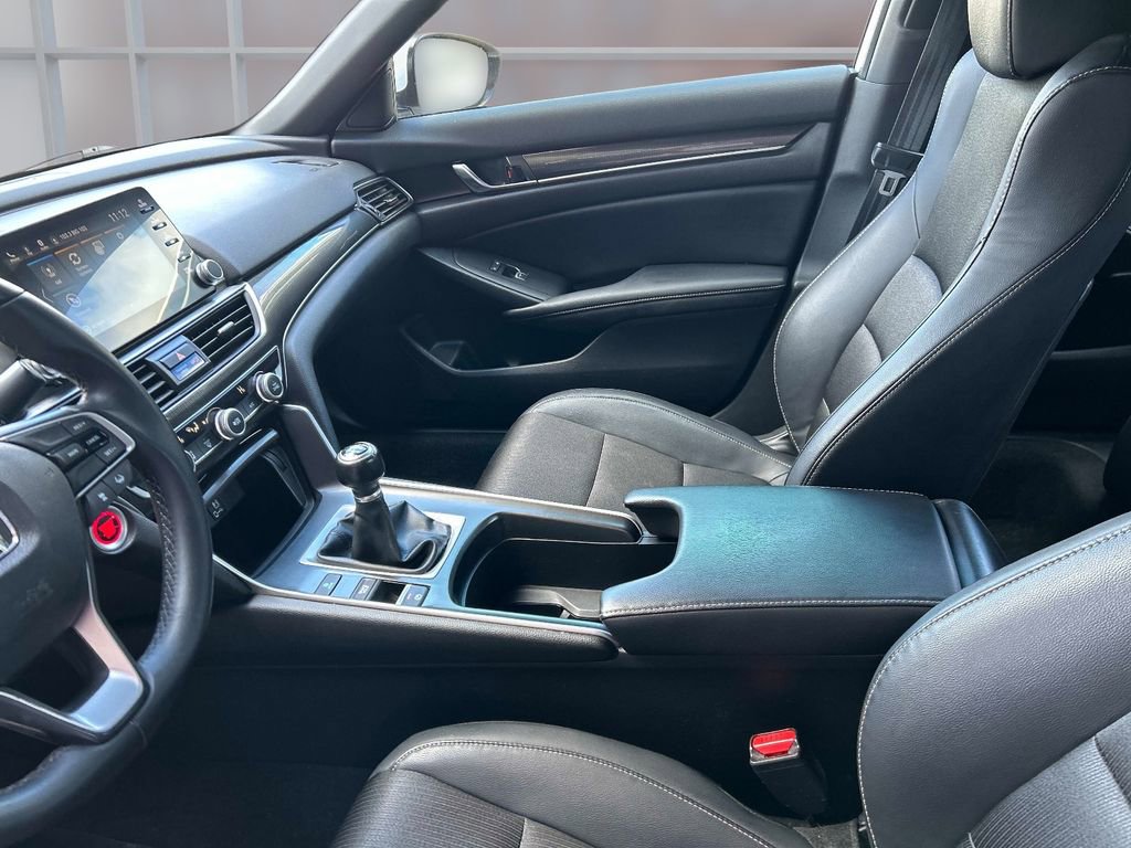 Used 2018 Honda Accord Sport image 19