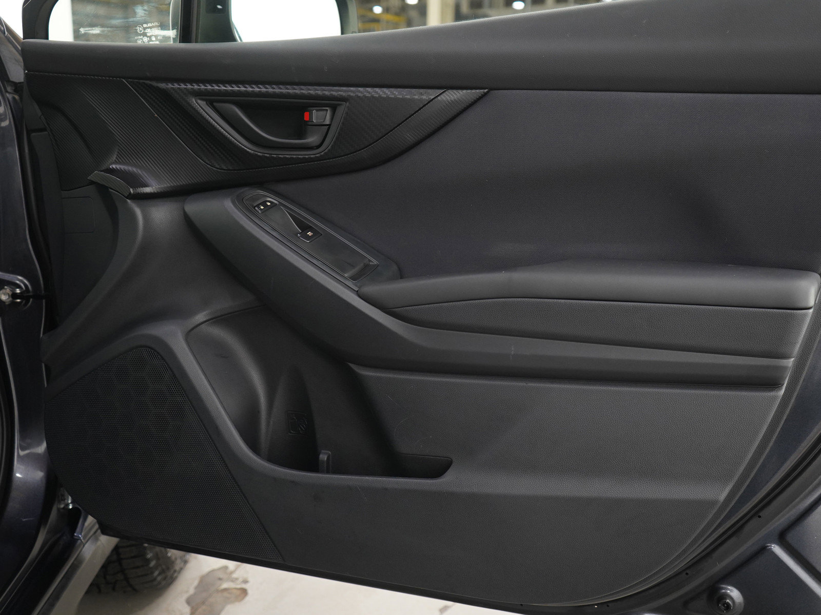 Used 2018 Subaru Crosstrek 2.0i Premium w/ Eyesight System image 9