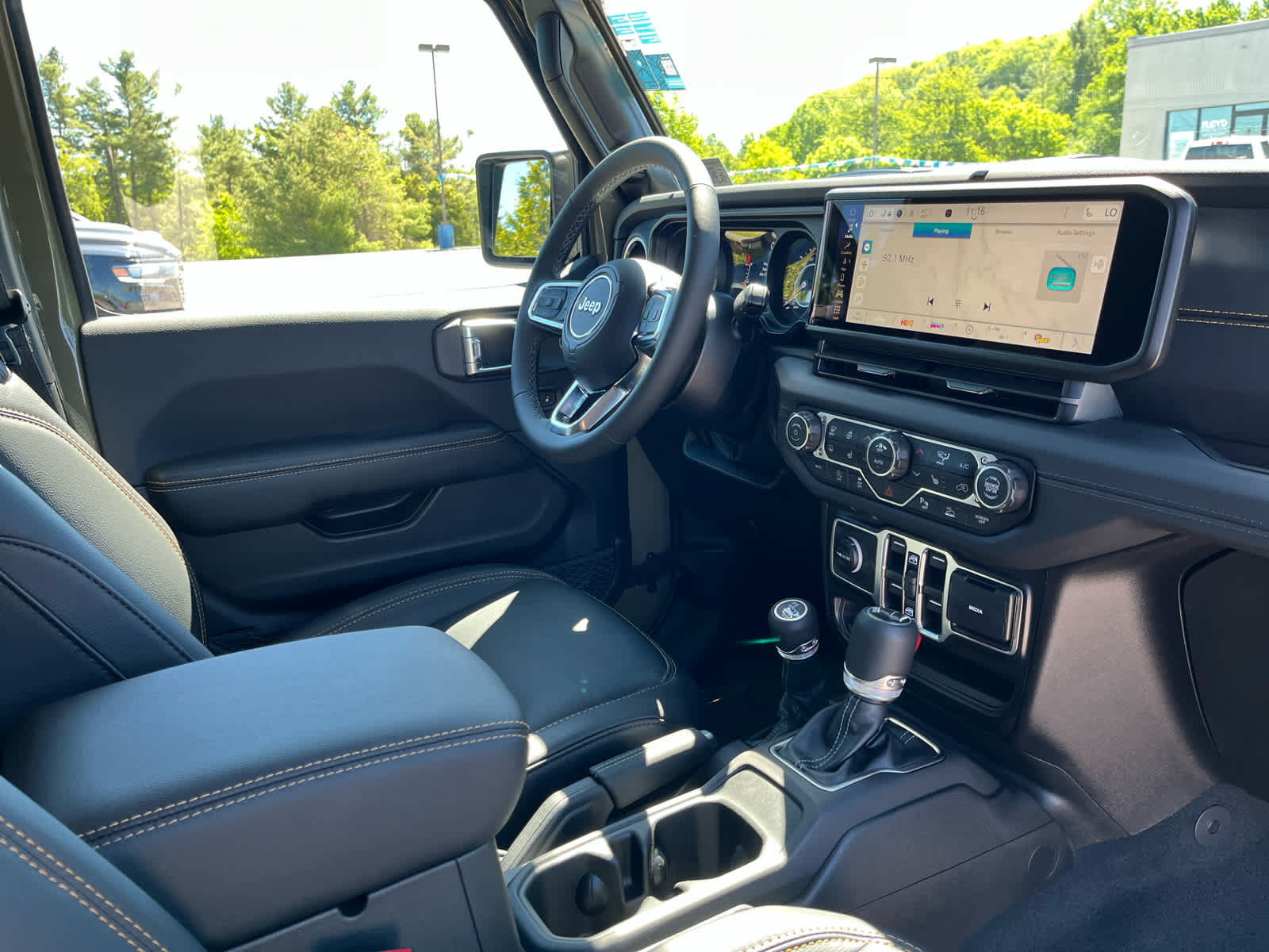 New 2026 Jeep Wrangler Unlimited Sahara AWD/4WD image 38