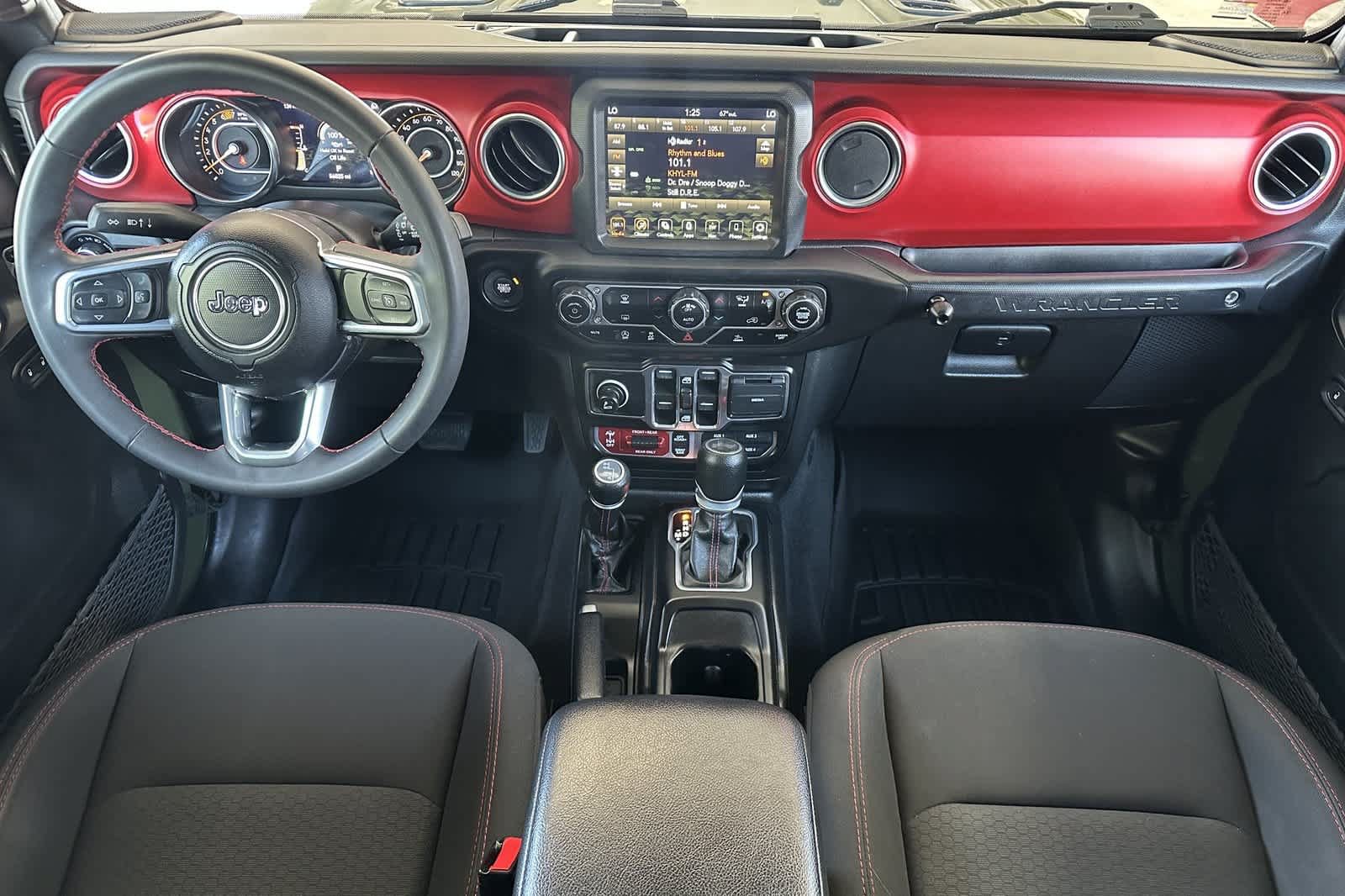 Used 2023 Jeep Wrangler Unlimited Rubicon AWD/4WD image 3