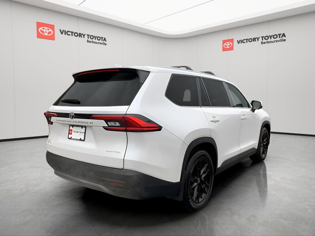 Used 2024 Toyota Grand Highlander Limited image 4